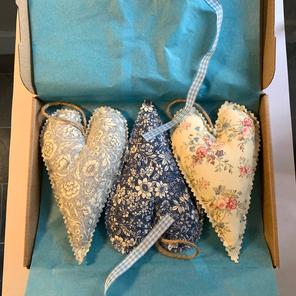 'Delphine' Hanging Heart Trio - Set of 3