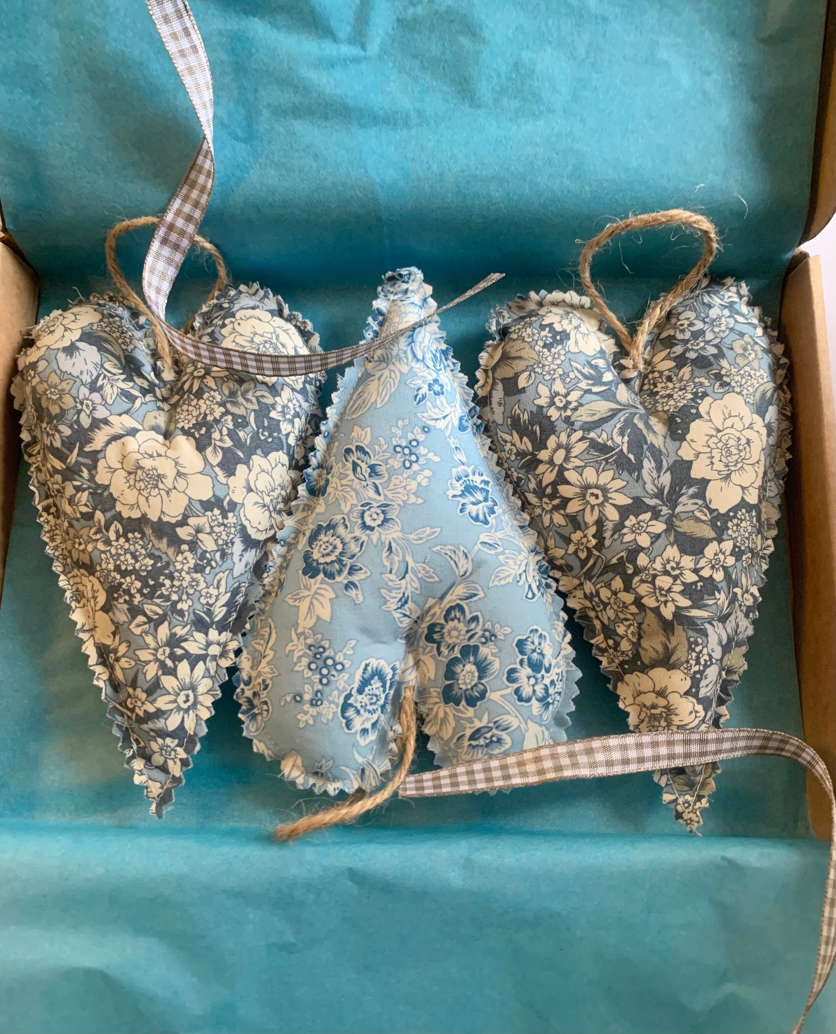 'Juliette' Hanging Heart Trio - Set of 3