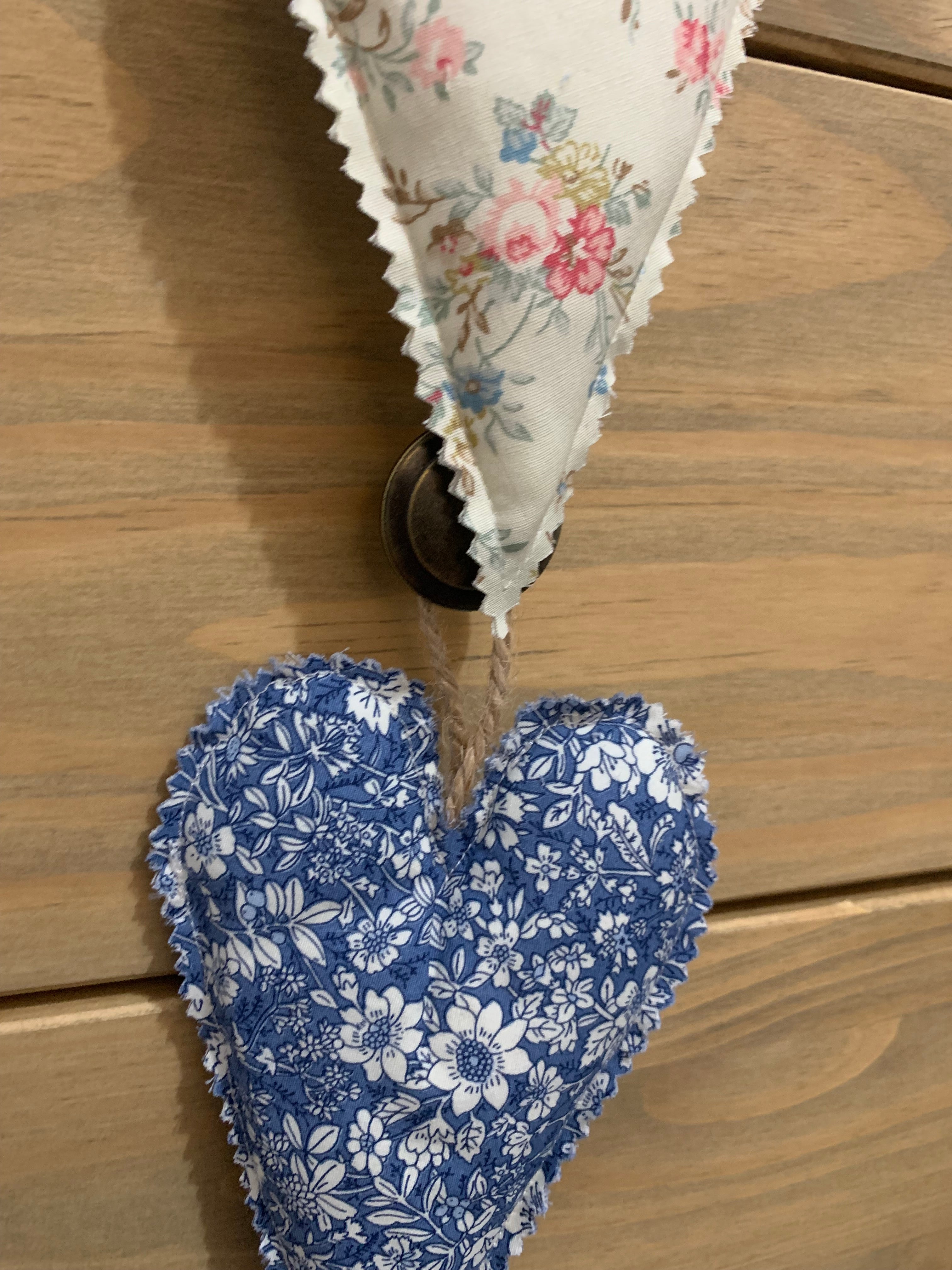 'Delphine' Hanging Heart Trio - Set of 3