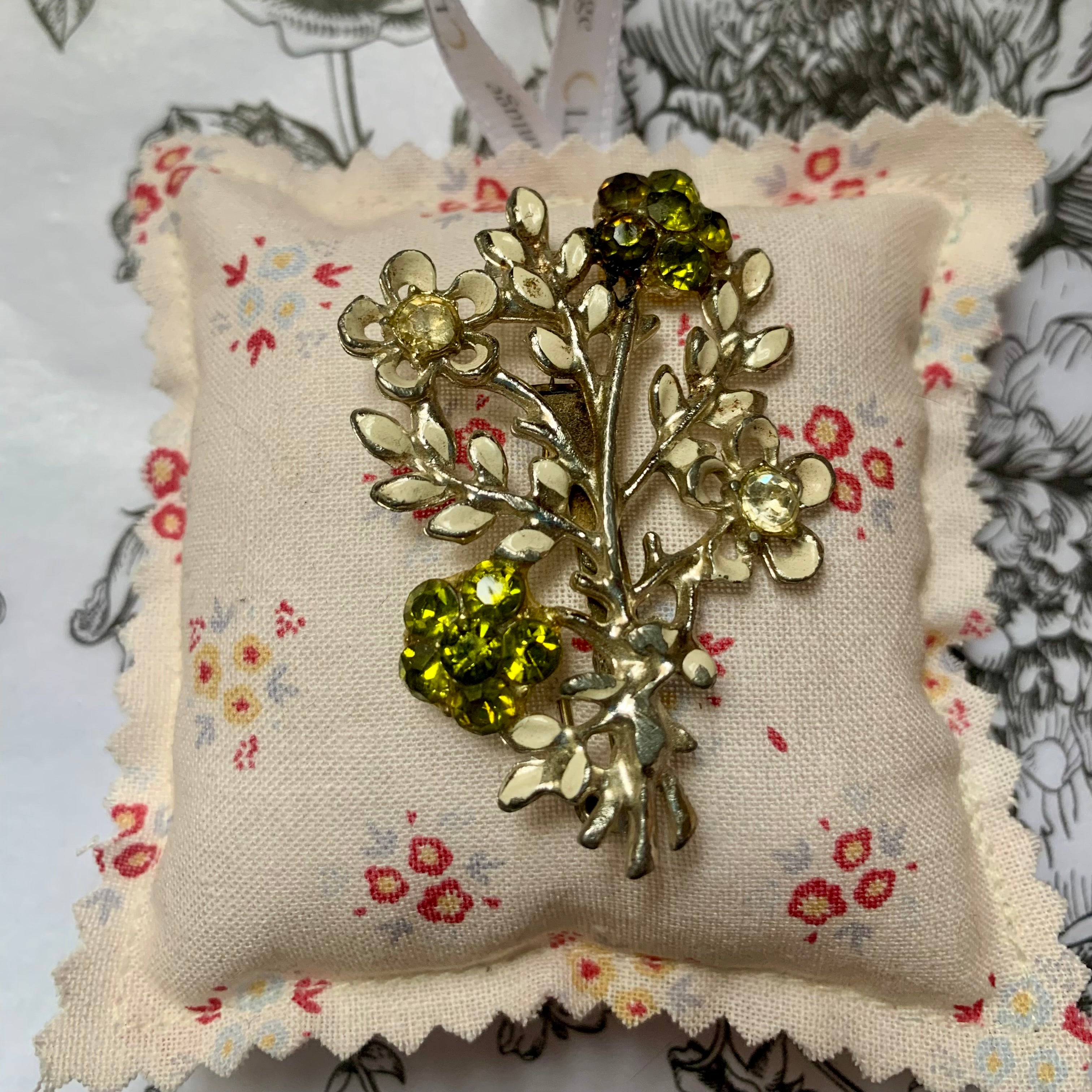 Vintage 1950s Silver Tone Floral Spray Brooch, White Enamel Leaves & Peridot Green Rhinestone Pin, Includes Floral Fabric Gift Pillow