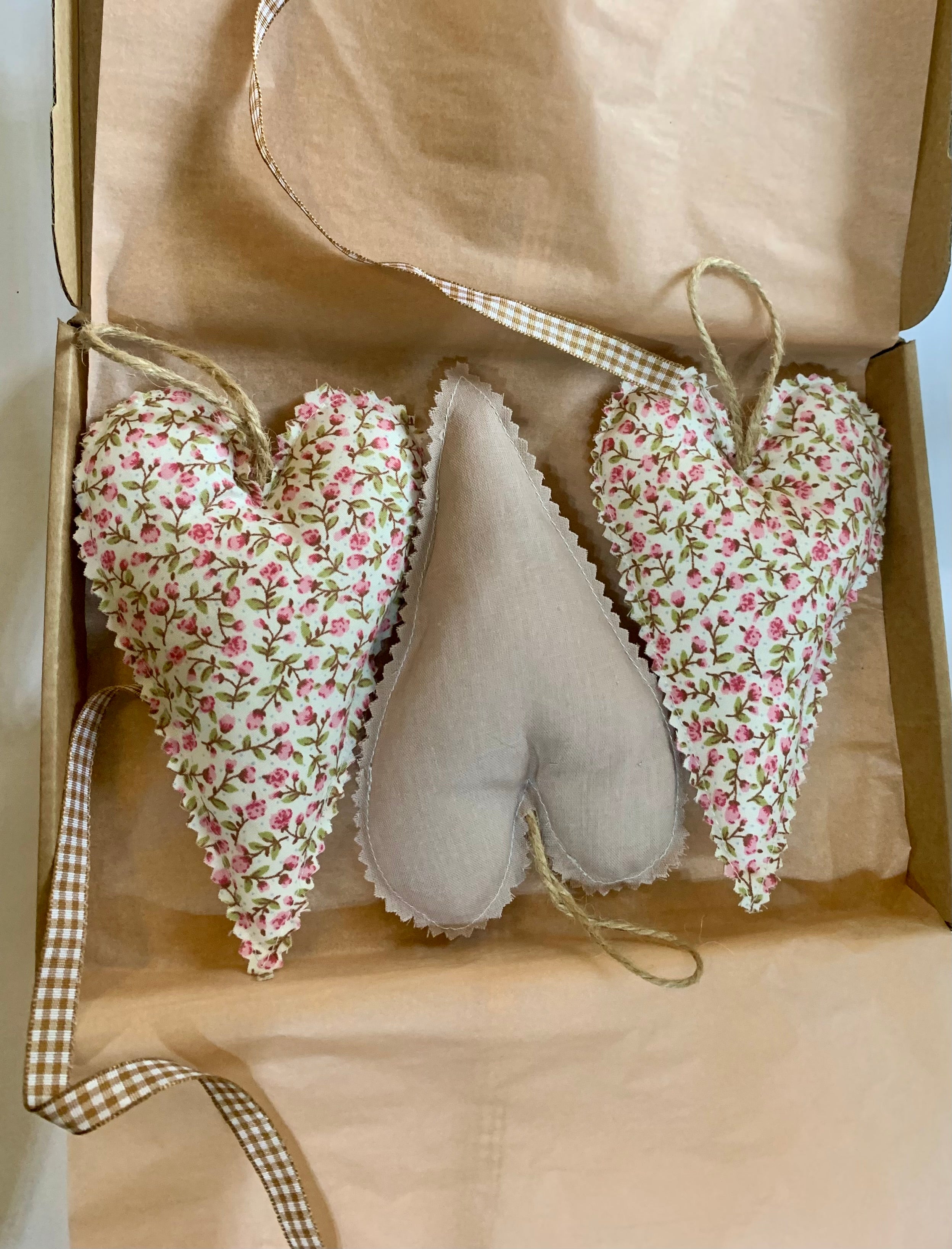 'Léonie' Hanging Heart Trio - Set of 3