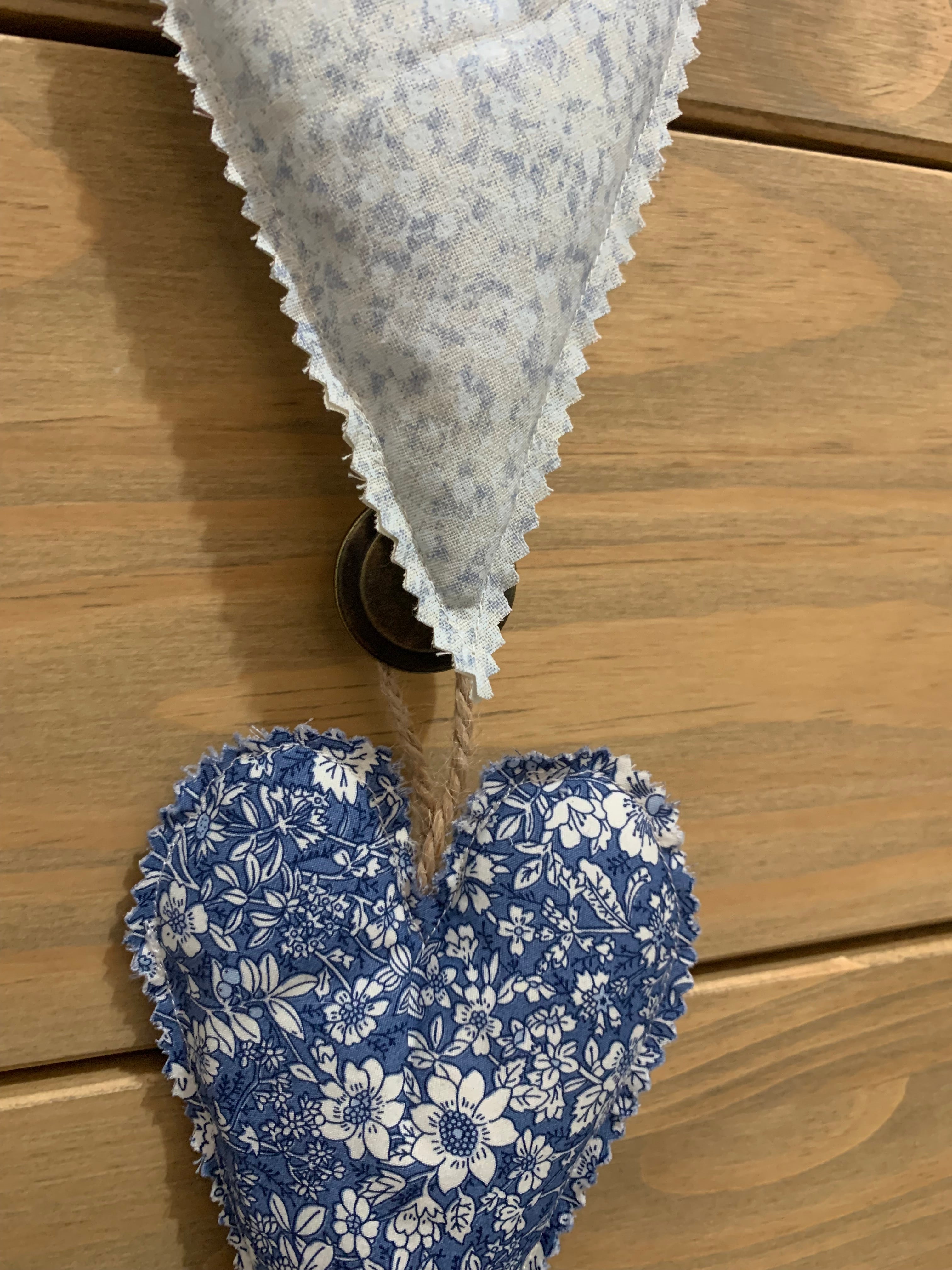 'Delphine' Hanging Heart Trio - Set of 3