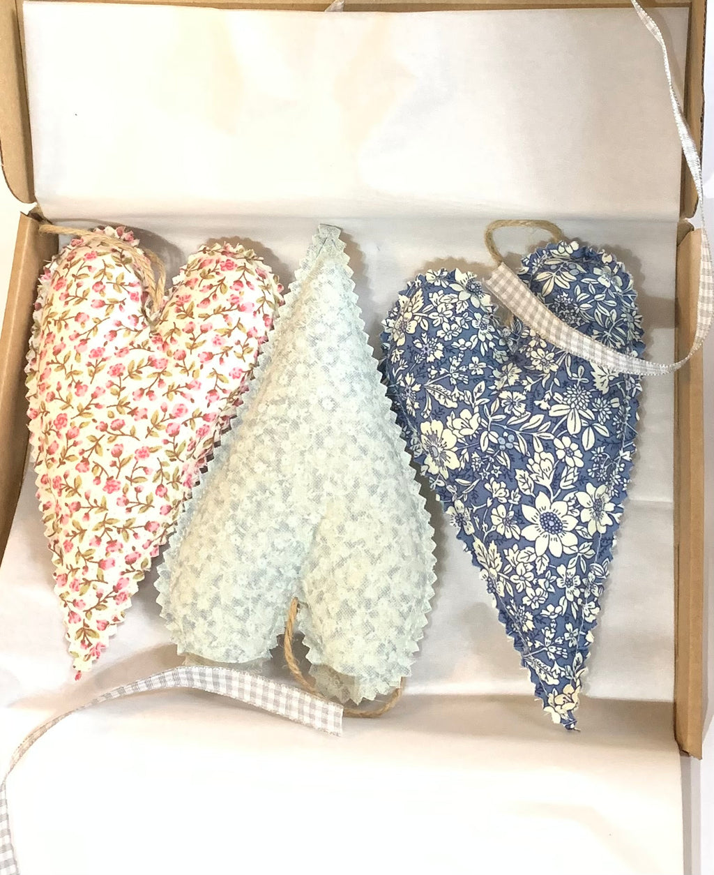 'Amélie' Hanging Heart Trio - Set of 3
