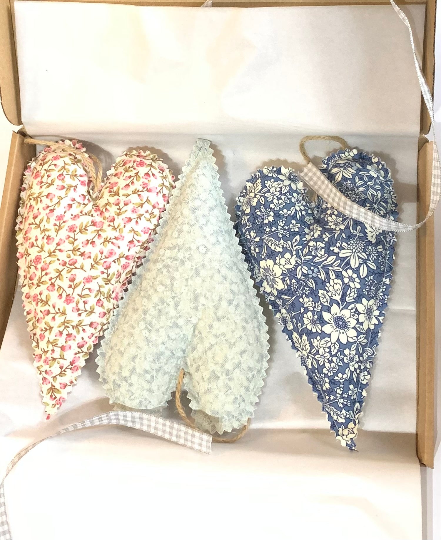 'Amélie' Hanging Heart Trio - Set of 3