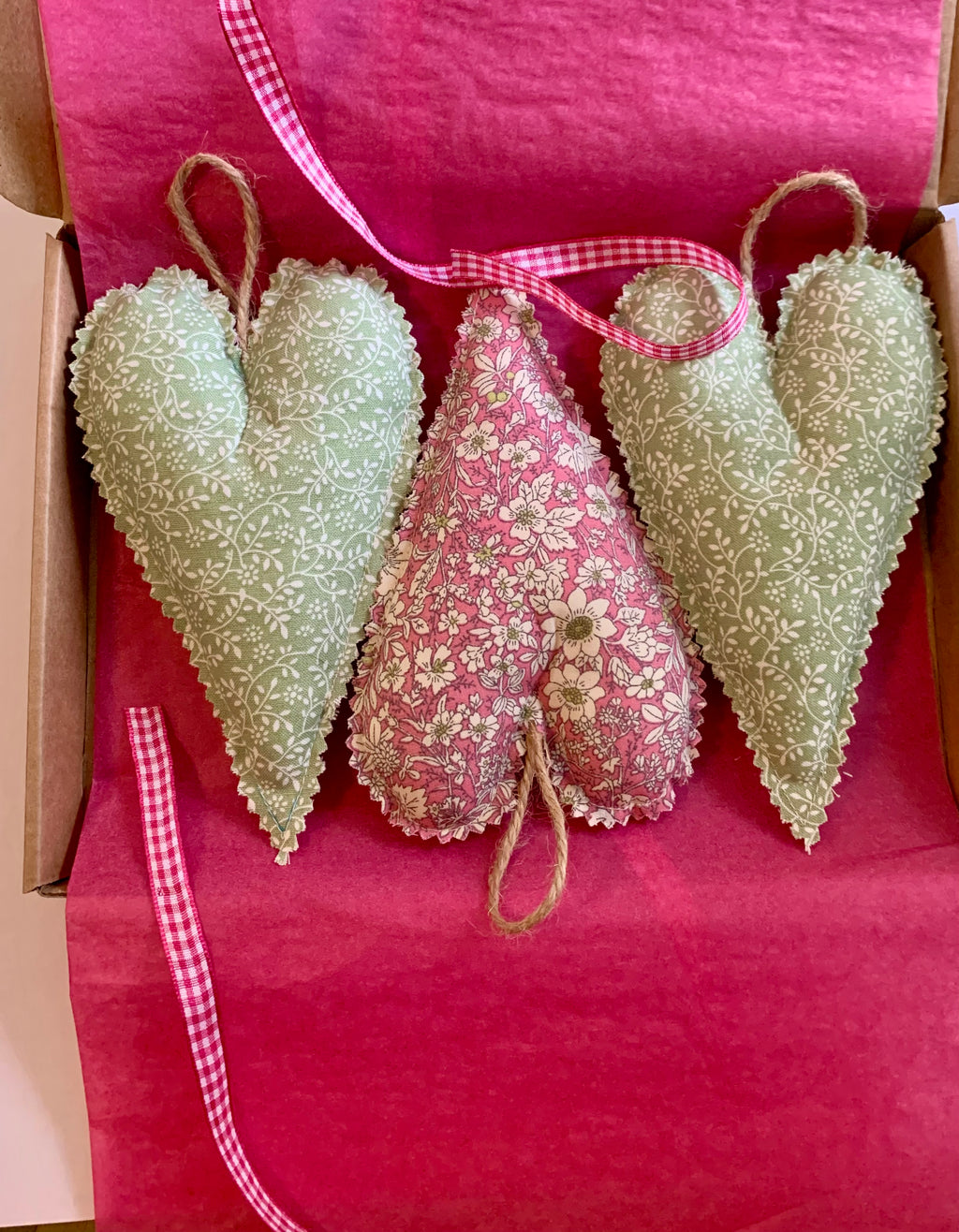'Noémie' Hanging Heart Trio - Set of 3